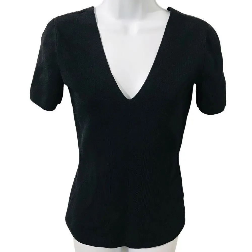 Reiss dark blue deep V neck short sleeve blouse size XS. A351
